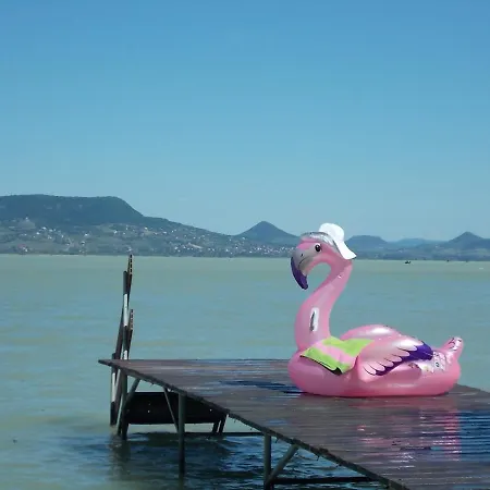 & مكان تخييم Fonyód